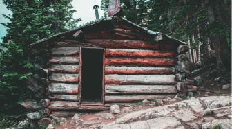 Kemenangan yang Tak Sanggup Kami Beli