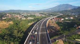 Dibuka Fungsional, Jalan Tol YogyaBawen Langsung Dipadati 5.596 Kendaraan