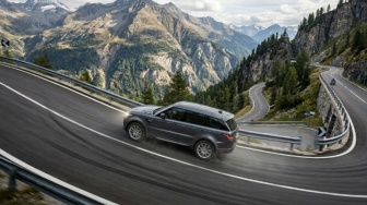 Apakah Mobil 1000cc Kuat di Tanjakan? Ini 5 Rekomendasinya