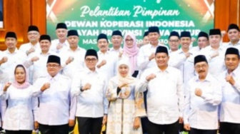 Dekopinwil Jatim 2025-2030 Dilantik, Gubernur Khofifah: Peran Koperasi Perkuat Ekonomi Kerakyatan