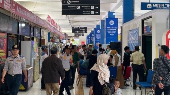 Kisah Nenek Aca di Kampung Rambutan, Nabung dari Jualan Nasi Uduk Demi Mudik Lebaran