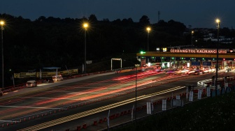 Sejumlah kendaraan memasuki Gerbang Tol (GT) Kalikangkung di Semarang, Jawa Tengah, Minggu (15/3/2026). [ANTARA FOTO/Aprillio Akbar/YU]Semarang, Jawa Tengah, Minggu (15/3/2026). [ANTARA FOTO/Aprillio Akbar/YU]