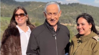 Israel Sibuk Tepis Rumor Kematian Netanyahu, Ini5Keanehan Video Terbaru PM Israel saat Sapa Warga