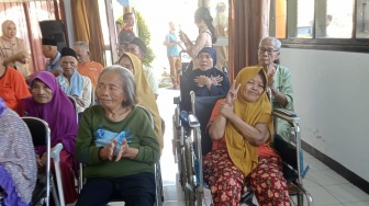 Cerita Lansia Berlebaran Tanpa Keluarga di Panti Jompo Mandalika