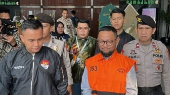 Gus Alex Ditahan KPK Susul Yaqut: "Mudah-mudahan Kami Bisa Menemukan Keadilan"