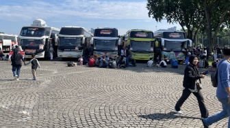 Dulu Terpisah dan Naik Motor, Kini Wawan Bahagia Boyong Keluarga Mudik Gratis ke Tegal