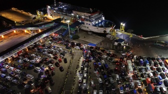 Pelabuhan Merak Padat, 75 Ribu Pemudik Menyeberang ke Sumatera