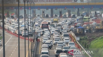 Meningkat! Arus Kendaraan di Tol Kalikangkung Semarang Capai 3 Ribu Per Jam
