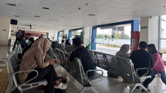 Penumpukan Penumpang Sempat Terjadi, Terminal Pulo Gebang Kini Lengang Usai Bus Terlambat Datang