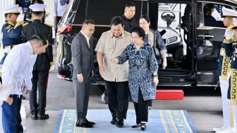 Puan Tegaskan PDIP Bukan Partai Abu-abu! Senyum Saan Mustopa dan Cucun Jadi Soroton