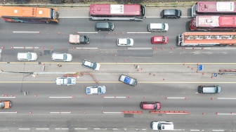Contraflow Diterapkan di Tol Jakarta - Cikampek Siang Ini