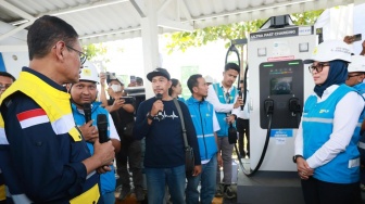 Puncak Arus Mudik, Kementerian ESDM dan PLN Cek Operasional SPKLU Dalam Melayani Pemudik EV