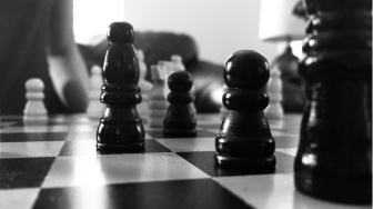 Kuda Lumping Diplomasi: Misi Jakarta Merayu Pawang di Panggung Board of Peace