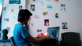 Lebaran Ala Mahasiswa: Antara Silaturahmi sama Saudara dan Salaman sama Tugas