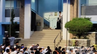 Gema Takbir Berbalut Protes: Wali Kota Sukabumi Disoraki Jemaah Muhammadiyah Usai Salat Id