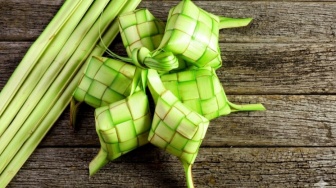 7 Tips agar Ketupat Cepat Matang Tak Mudah Basi, Hidangan Spesial Lebaran