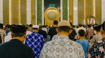 Anti Telat! 6 Tips agar Tidak Kesiangan Sholat Ied yang Bisa Kamu Terapkan