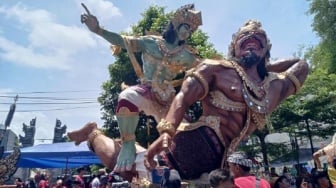 Parade Ogoh-Ogoh Langsung Disambung Pawai Takbiran, Bukti Toleransi di Mataram