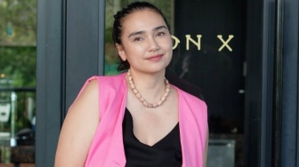 Feby Febiola Sentil Podcast Agama, Imbas Daniel Mananta Ditanya Alasan Tak Masuk Islam?