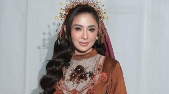 Padahal Gelontorkan Ratusan Juta Rupiah, THR Dewi Perssik untuk Tetangga Dinilai Terlalu Sedikit