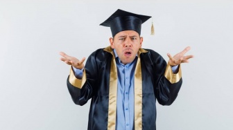 10 Jawaban Cerdas Pertanyaan Kapan Lulus Saat Lebaran, Santai Tanpa Canggung