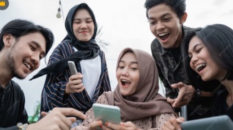 THR Gen Z Tak Lagi Habis untuk Baju Baru, Kini Ramai-ramai Dipakai untuk Upgrade Skill