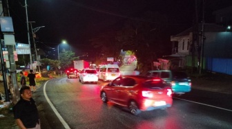 Update Arus Lebaran 2026: Kemacetan Mengular dari Cikaledong hingga Cagak Nagreg Malam Ini