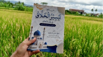 Bedah Kitab Taisirul Khallaq: Panduan Akhlak Sehari-hari dari Ulama Mesir