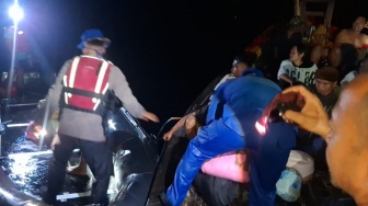 Kapal Bawa 64 Wisatawan Karam di Pulau Salah Namo Sumatera Utara