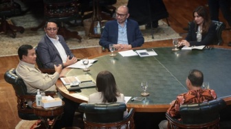 Narasi 'Not That Bad' Prabowo: Standar Kemajuan atau Jebakan Rasa Puas?