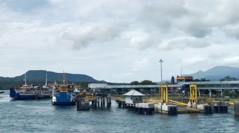 Selatan Bali-Lombok Berpotensi Terjadi Ombak 4 Meter, Wisatawan dan Nelayan Dilarang Melaut