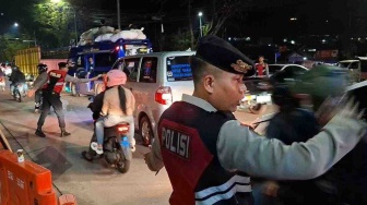 Niat Hindari Macet Malah Kena Zonk! Ribuan Pemudik Garut-Bandung Kembali Terjebak Malam Ini