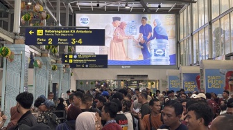 Cerita Arus Balik: Syamsudin Trauma Macet 27 Jam di Jalan, Derris Pilih War Tiket Sejak H-45