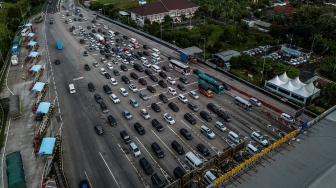 Tol Banyumanik Dipadati Arus Balik Menuju Jakarta