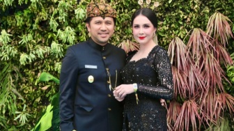 Jadi Istri Pejabat, Daster Arumi Bachsin Cuma Rp30 Ribuan