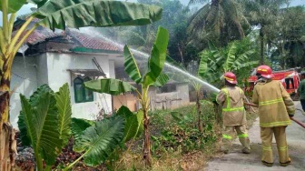 Niat Bakar Sampah Bikin Jantungan! Musala di Banjarsari Ciamis Nyaris Ludes Terbakar