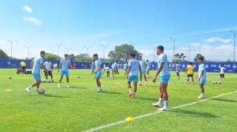 Layvin Kurzawa dan Thom Haye Absen Latihan, Ini Penjelasan Bojan Hodak