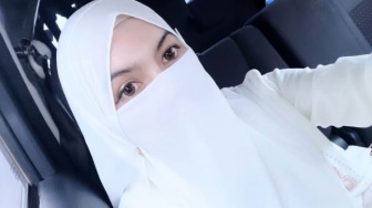 Gaun Pengantin di Sidang Cerai: Makna Mengejutkan di Balik Pilihan Wardatina Mawa