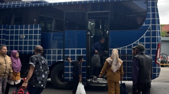 Fasilitas Terminal Leuwipanjang Bandung Jadi Sorotan: Eskalator Mati dan Asap Rokok Ganggu Pemudik