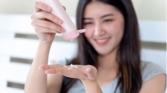 5 Body Lotion Wangi Mewah dan Tahan Lama, Bikin Kulit Harum Seharian