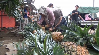 Libur Lebaran Untungkan UMKM, Timus Goreng Karanganyar hingga Nanas Subang Diburu Pemudik
