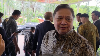 Menteri Airlangga Menghadap Presiden Prabowo Bahas Harga BBM dan WFH