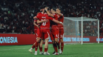 Debut Sempurna di GBK, Ritual Sakral Pemain dan Fans Timnas Indonesia Bikin Takjub John Herdman
