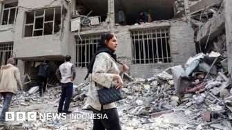 Perang Klaim AS-Iran: Teheran Tepis Kabar Damai yang Digagas Trump