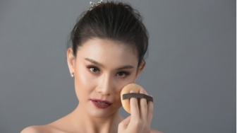 Apa Perbedaan Cushion dan Foundation? Pastikan Tahu 7 Hal Ini