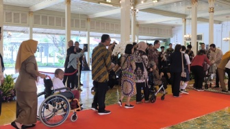 Air Mata Haru di Balik Antrean Syawalan Sultan: Perjuangan Siswa Difabel Demi Salaman Raja Jogja