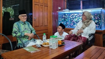 Rais Aam PBNU Silaturahmi Lebaran ke Kediaman KH Nurul Huda Djazuli