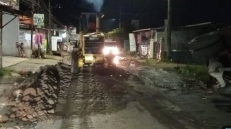 Jalan Poros Pamanjengan Moncongloe Rusak Parah, Gubernur Sulsel Ambil Tindakan Ini