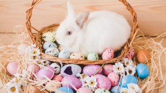 Kenapa Paskah Identik dengan Telur dan Kelinci? Begini Asal-Usulnya