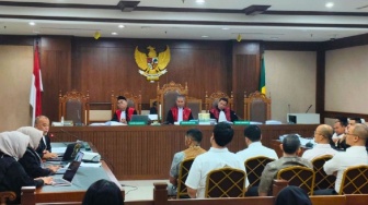 Orang Kepercayaan Riza Chalid Bantah Desak Pertamina Sewa Terminal BBM PT OTM